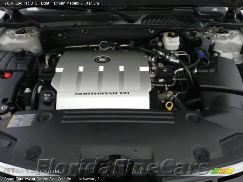 Light Platinum Metallic / Titanium 2006 Cadillac DTS