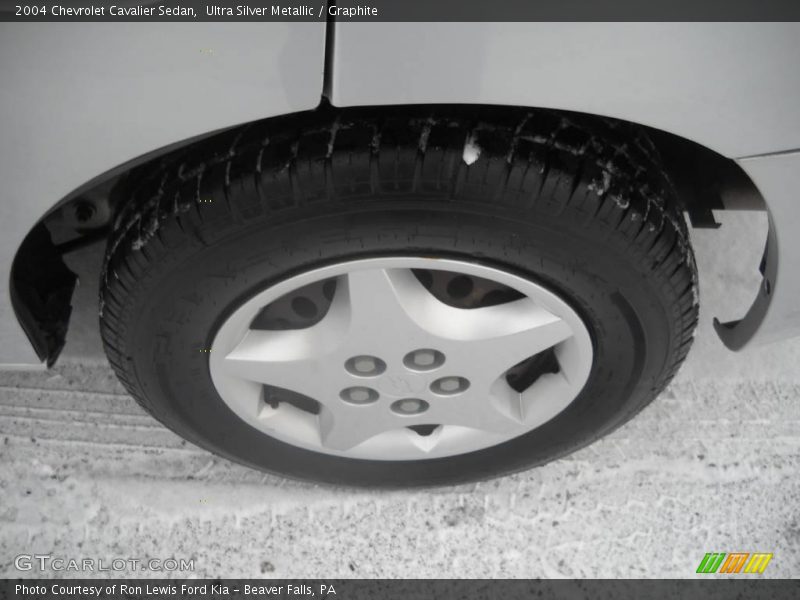 Ultra Silver Metallic / Graphite 2004 Chevrolet Cavalier Sedan