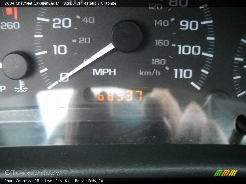 Ultra Silver Metallic / Graphite 2004 Chevrolet Cavalier Sedan