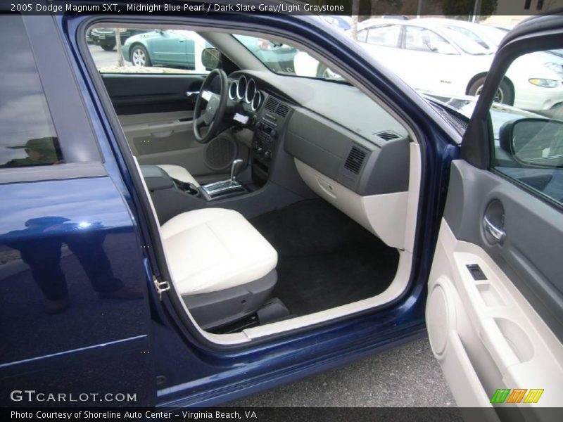 Midnight Blue Pearl / Dark Slate Gray/Light Graystone 2005 Dodge Magnum SXT
