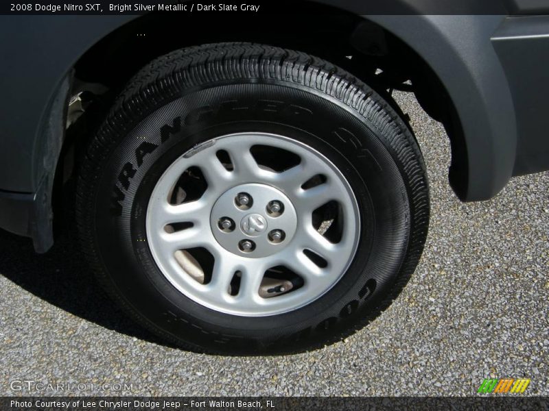 Bright Silver Metallic / Dark Slate Gray 2008 Dodge Nitro SXT