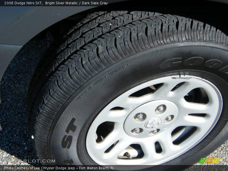 Bright Silver Metallic / Dark Slate Gray 2008 Dodge Nitro SXT