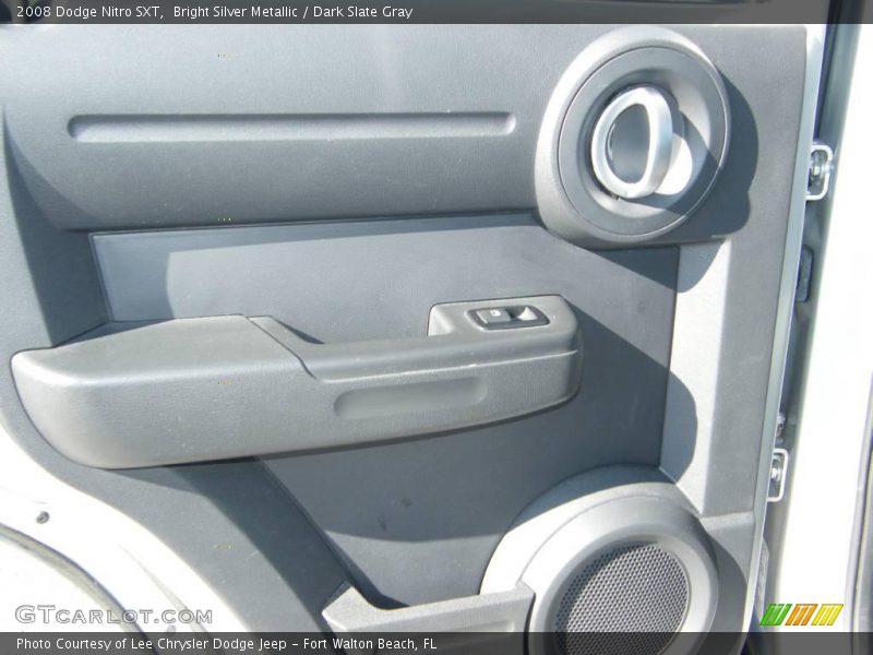 Bright Silver Metallic / Dark Slate Gray 2008 Dodge Nitro SXT