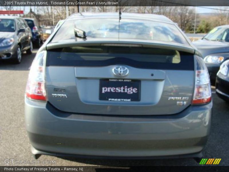Tideland Gray Green Pearl / Ivory/Brown 2005 Toyota Prius Hybrid