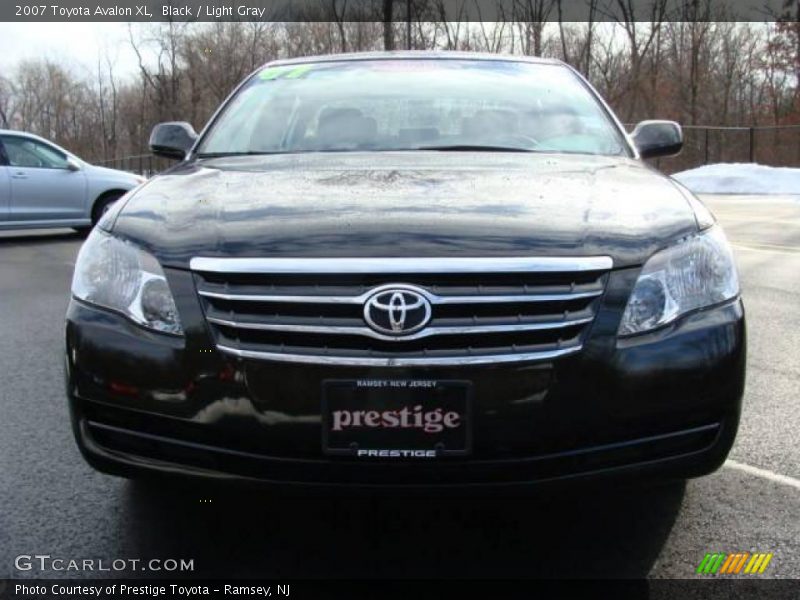 Black / Light Gray 2007 Toyota Avalon XL