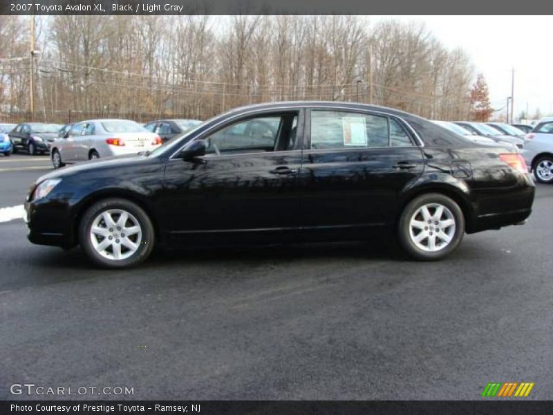 Black / Light Gray 2007 Toyota Avalon XL