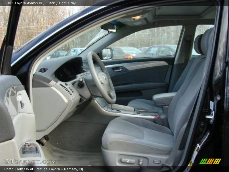 Black / Light Gray 2007 Toyota Avalon XL