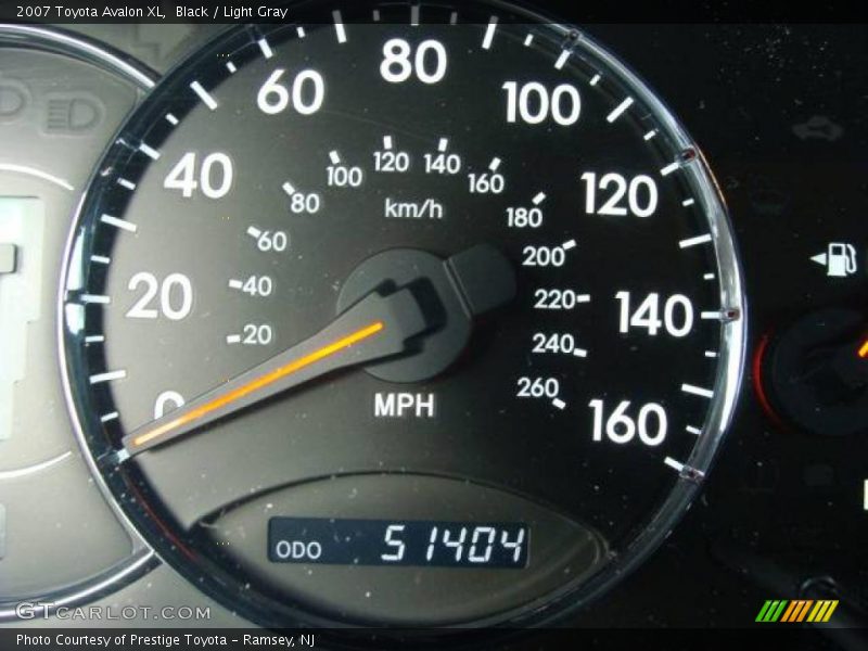 Black / Light Gray 2007 Toyota Avalon XL