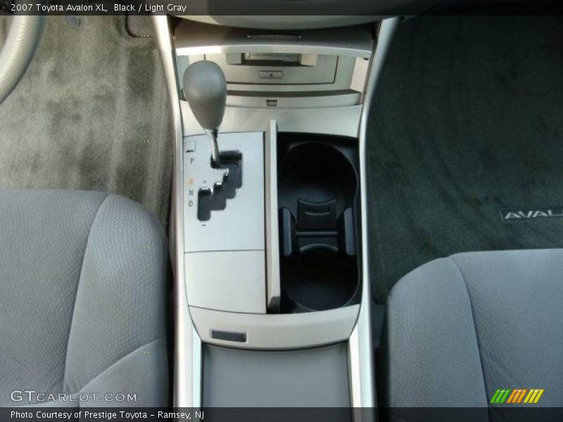 Black / Light Gray 2007 Toyota Avalon XL