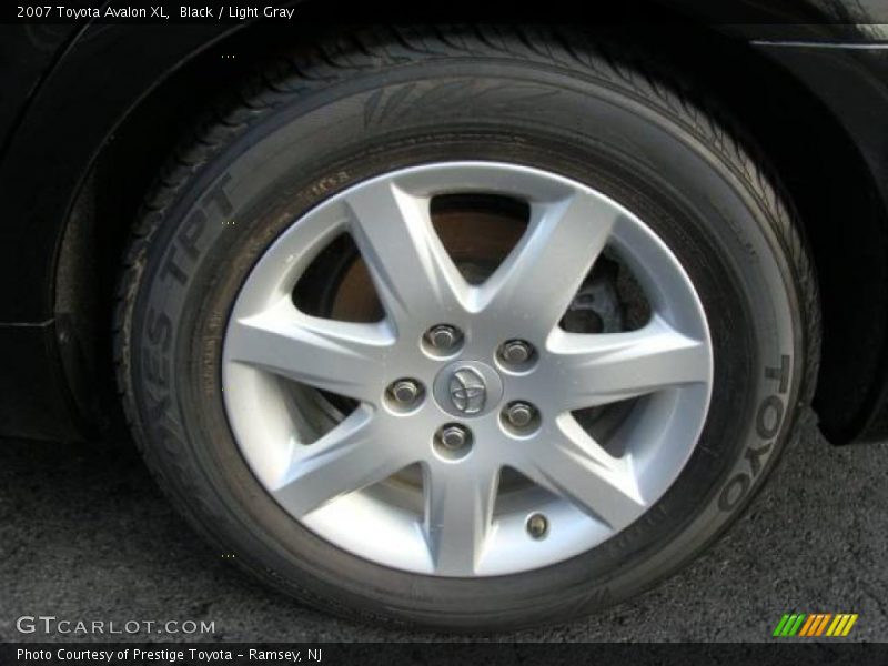 Black / Light Gray 2007 Toyota Avalon XL