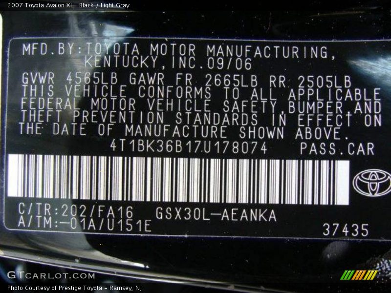 Black / Light Gray 2007 Toyota Avalon XL