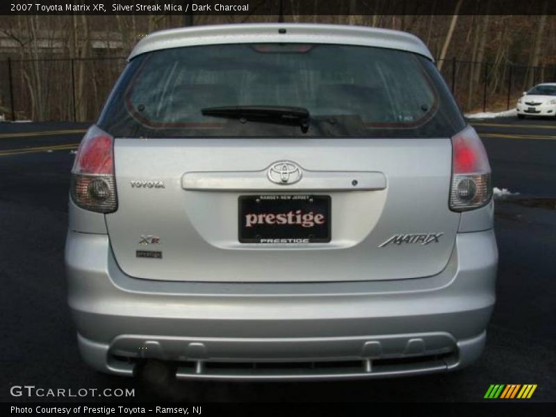 Silver Streak Mica / Dark Charcoal 2007 Toyota Matrix XR