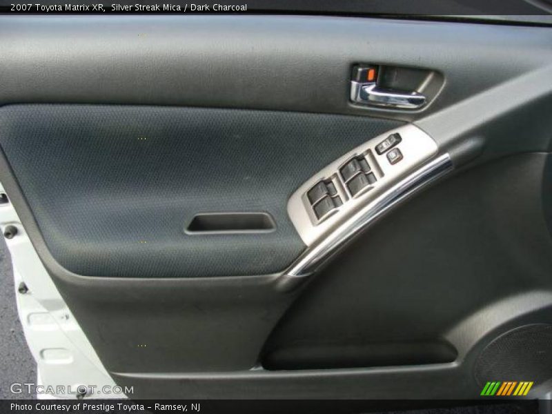 Silver Streak Mica / Dark Charcoal 2007 Toyota Matrix XR