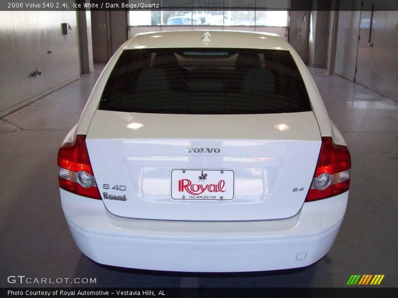 Ice White / Dark Beige/Quartz 2006 Volvo S40 2.4i