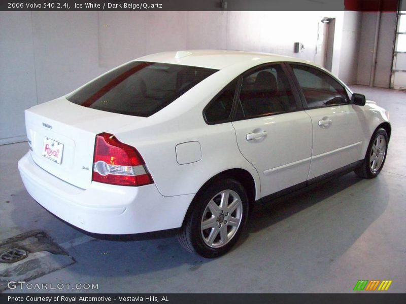 Ice White / Dark Beige/Quartz 2006 Volvo S40 2.4i