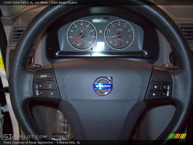 Ice White / Dark Beige/Quartz 2006 Volvo S40 2.4i