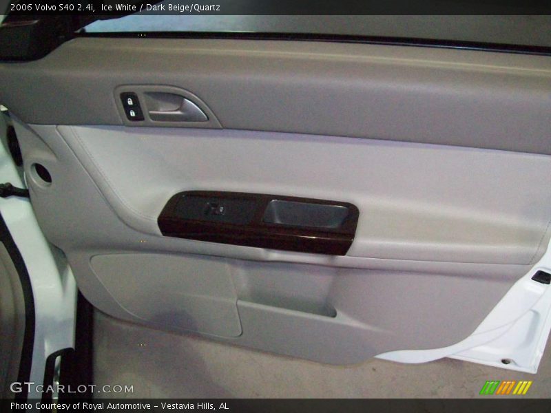 Ice White / Dark Beige/Quartz 2006 Volvo S40 2.4i