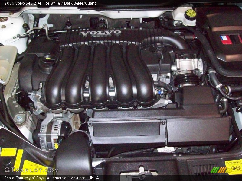 Ice White / Dark Beige/Quartz 2006 Volvo S40 2.4i
