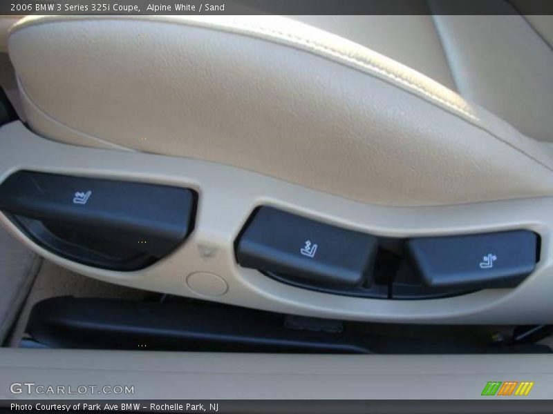 Alpine White / Sand 2006 BMW 3 Series 325i Coupe