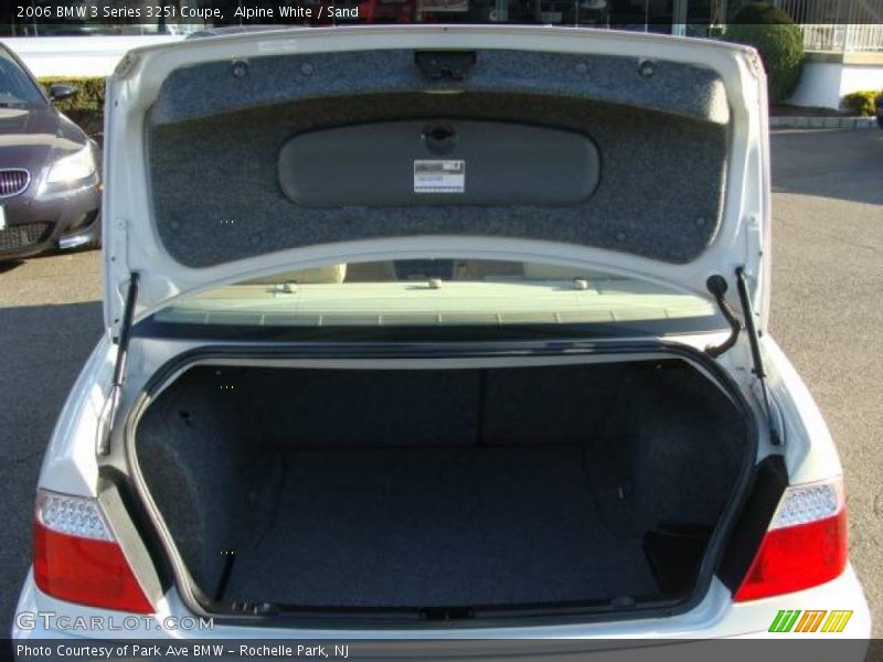 Alpine White / Sand 2006 BMW 3 Series 325i Coupe