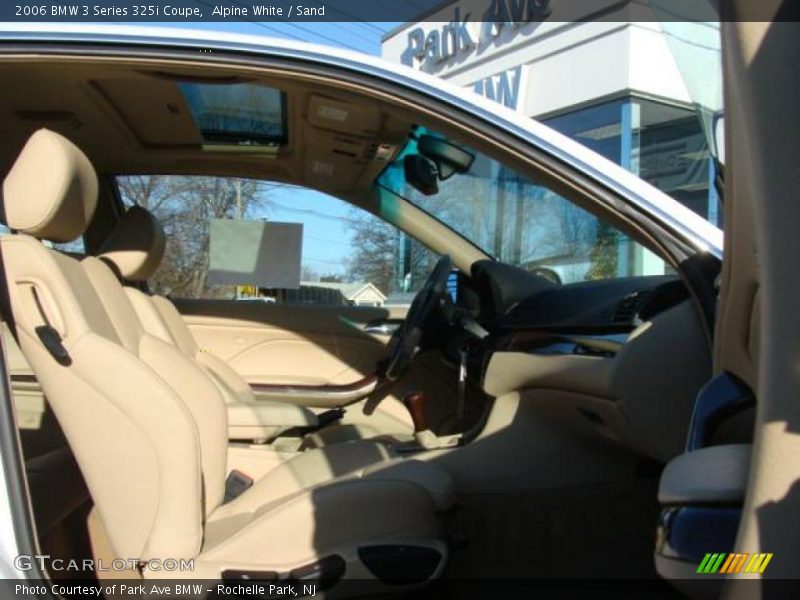 Alpine White / Sand 2006 BMW 3 Series 325i Coupe