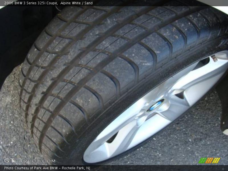 Alpine White / Sand 2006 BMW 3 Series 325i Coupe