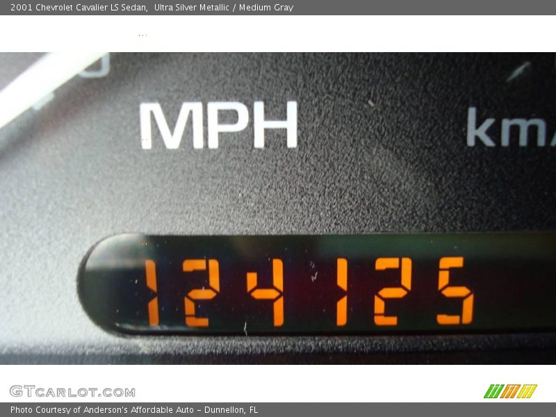 Ultra Silver Metallic / Medium Gray 2001 Chevrolet Cavalier LS Sedan