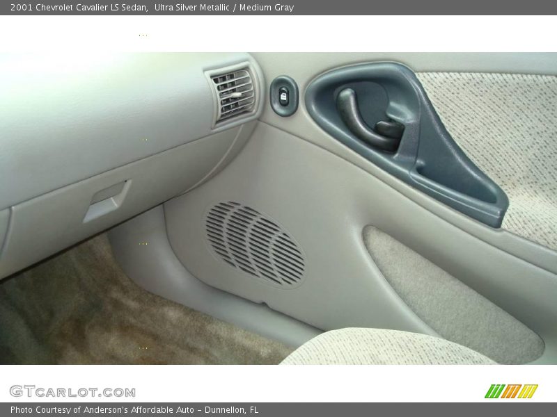 Ultra Silver Metallic / Medium Gray 2001 Chevrolet Cavalier LS Sedan