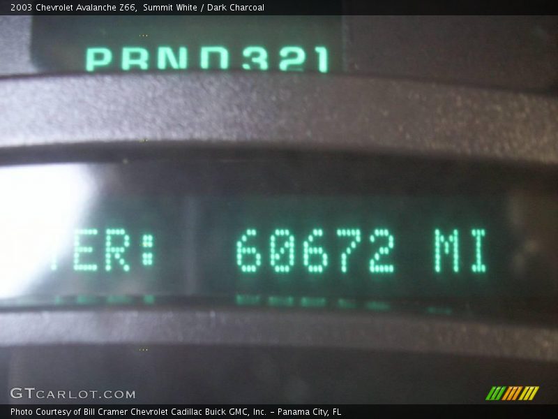 Summit White / Dark Charcoal 2003 Chevrolet Avalanche Z66