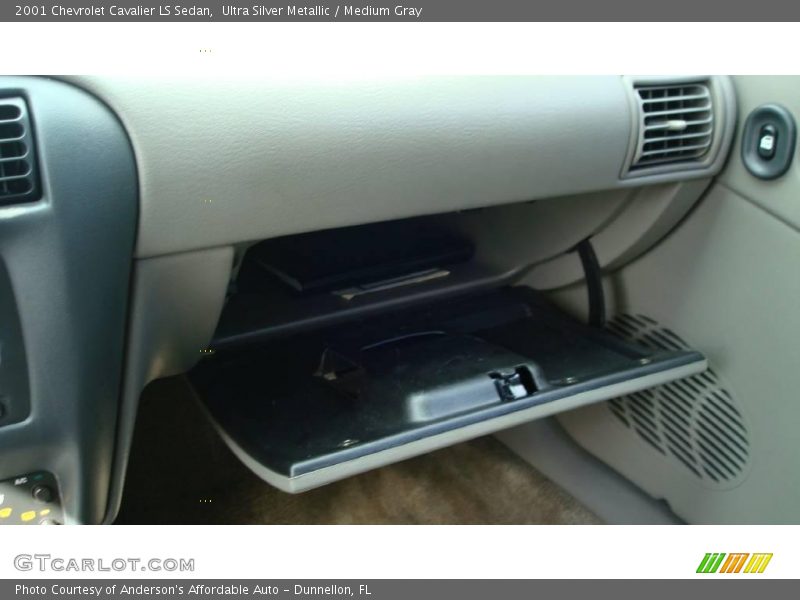 Ultra Silver Metallic / Medium Gray 2001 Chevrolet Cavalier LS Sedan