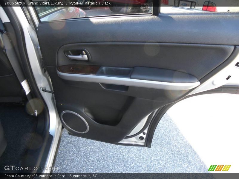 Silky Silver Metallic / Black 2006 Suzuki Grand Vitara Luxury