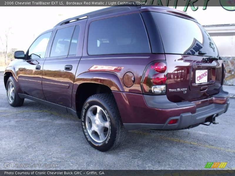 Bordeaux Red Metallic / Light Cashmere/Ebony 2006 Chevrolet TrailBlazer EXT LS