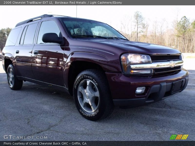 Bordeaux Red Metallic / Light Cashmere/Ebony 2006 Chevrolet TrailBlazer EXT LS