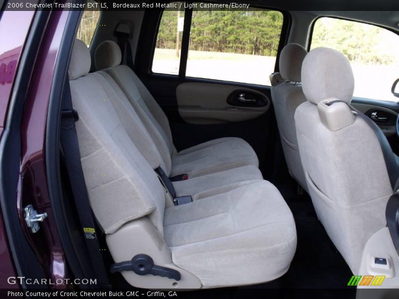 Bordeaux Red Metallic / Light Cashmere/Ebony 2006 Chevrolet TrailBlazer EXT LS