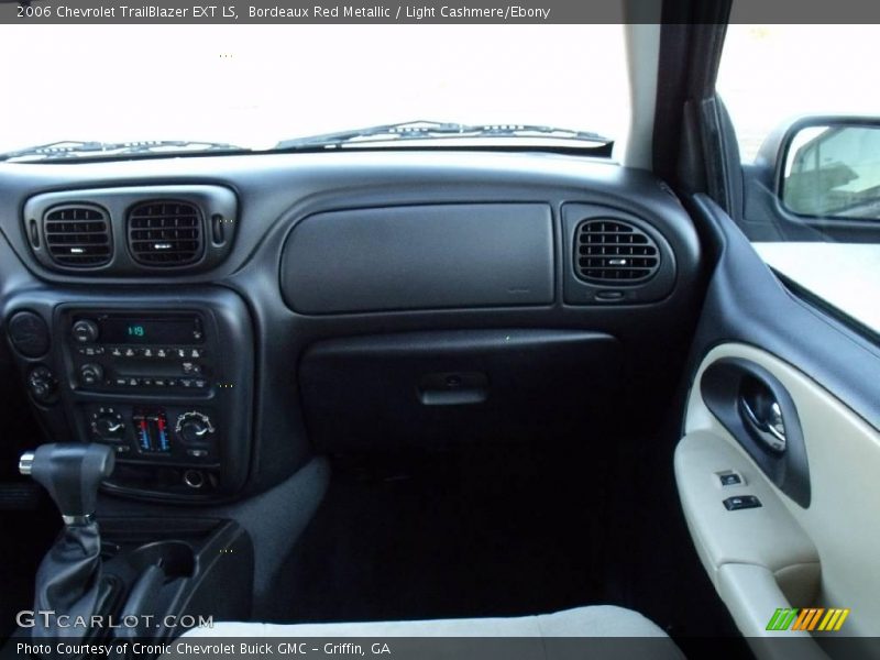 Bordeaux Red Metallic / Light Cashmere/Ebony 2006 Chevrolet TrailBlazer EXT LS