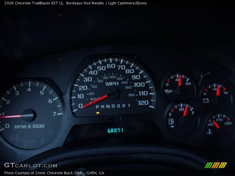 Bordeaux Red Metallic / Light Cashmere/Ebony 2006 Chevrolet TrailBlazer EXT LS