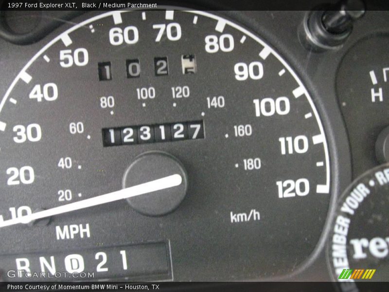 Black / Medium Parchment 1997 Ford Explorer XLT