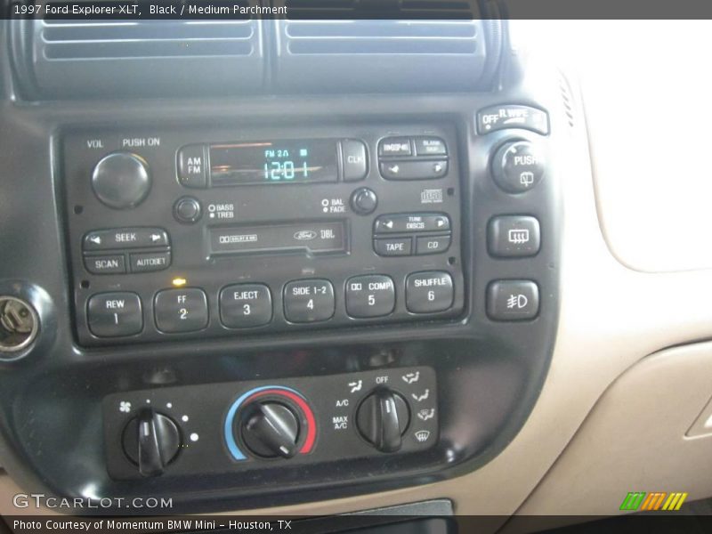 Black / Medium Parchment 1997 Ford Explorer XLT