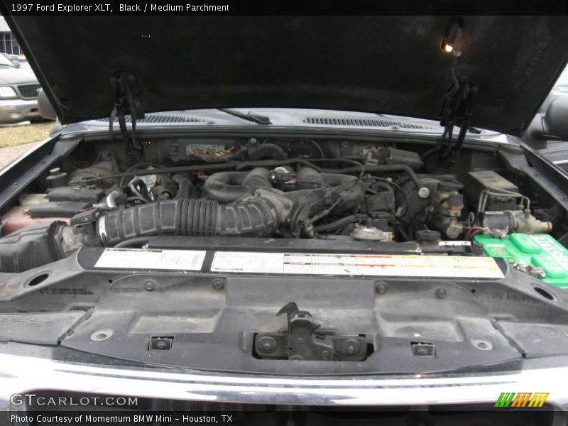 Black / Medium Parchment 1997 Ford Explorer XLT