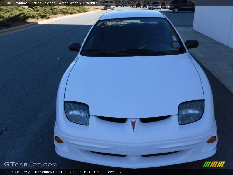 Arctic White / Graphite 2001 Pontiac Sunfire SE Sedan