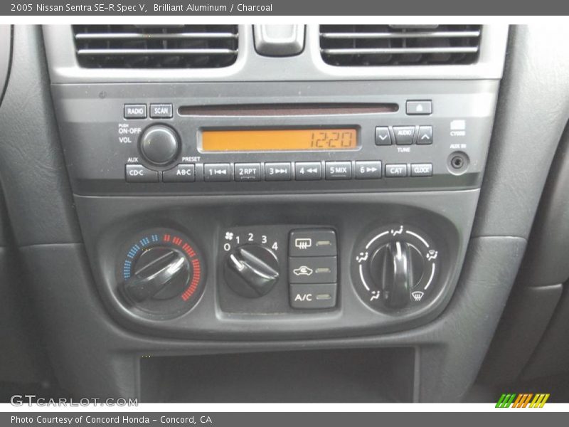 Brilliant Aluminum / Charcoal 2005 Nissan Sentra SE-R Spec V