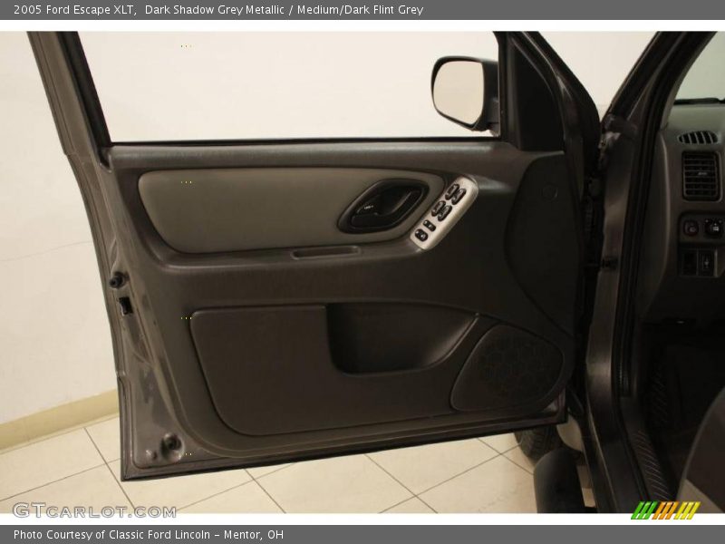 Dark Shadow Grey Metallic / Medium/Dark Flint Grey 2005 Ford Escape XLT