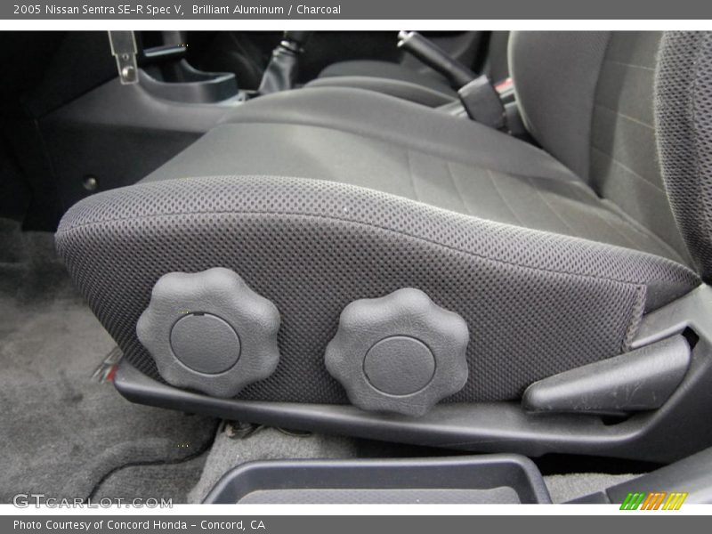 Brilliant Aluminum / Charcoal 2005 Nissan Sentra SE-R Spec V