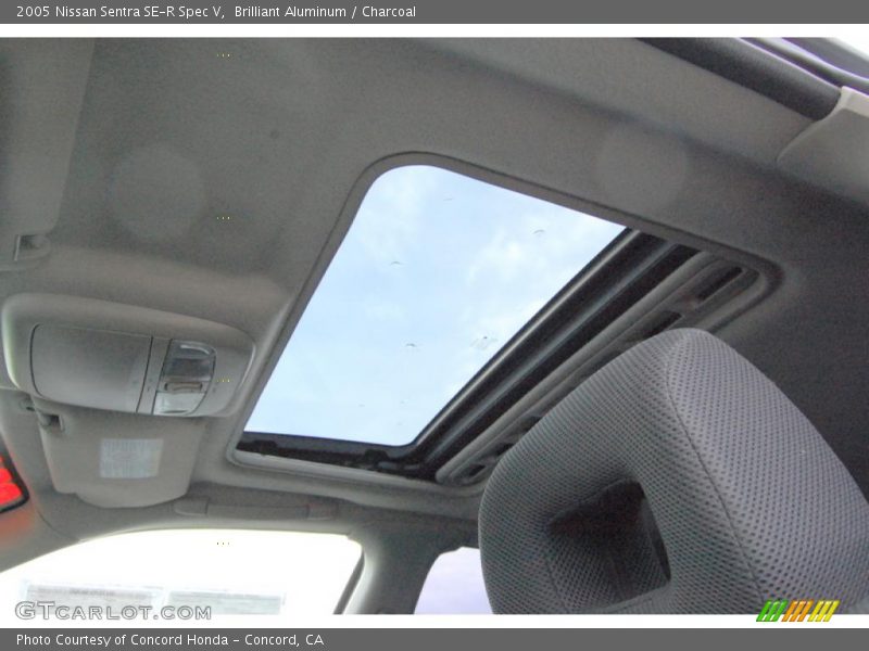Brilliant Aluminum / Charcoal 2005 Nissan Sentra SE-R Spec V