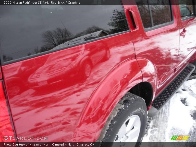 Red Brick / Graphite 2009 Nissan Pathfinder SE 4x4