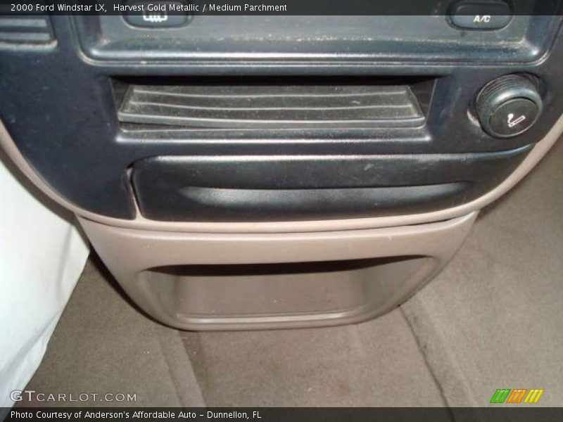Harvest Gold Metallic / Medium Parchment 2000 Ford Windstar LX