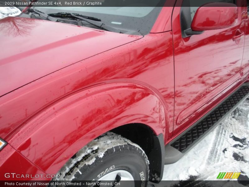 Red Brick / Graphite 2009 Nissan Pathfinder SE 4x4