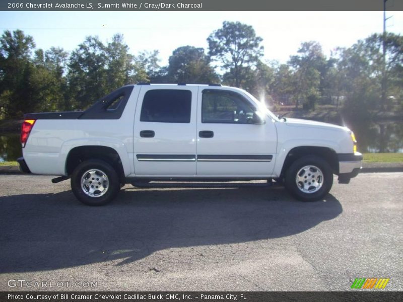 Summit White / Gray/Dark Charcoal 2006 Chevrolet Avalanche LS