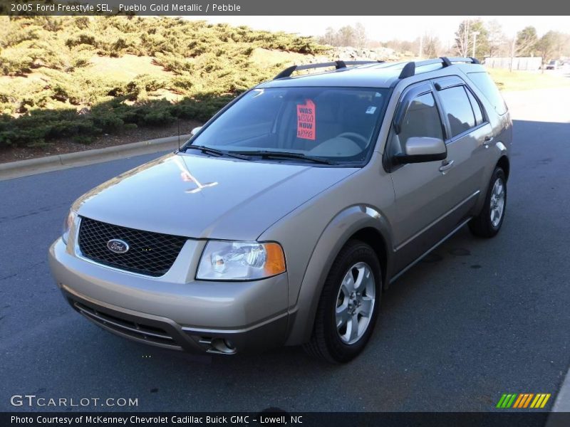 Pueblo Gold Metallic / Pebble 2005 Ford Freestyle SEL