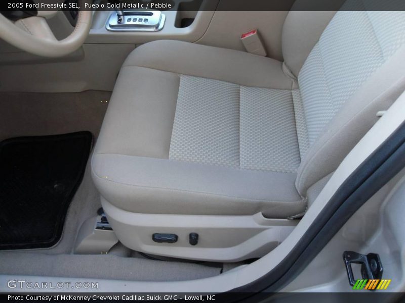 Pueblo Gold Metallic / Pebble 2005 Ford Freestyle SEL